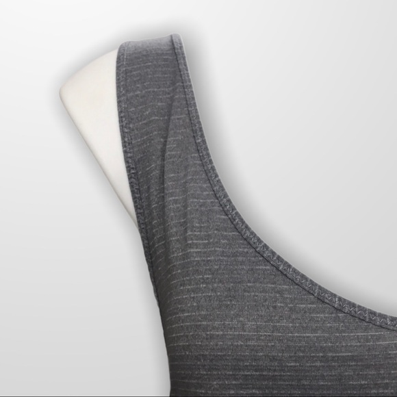 LULULEMON Seek the Heat Tank - Picture 3 of 9